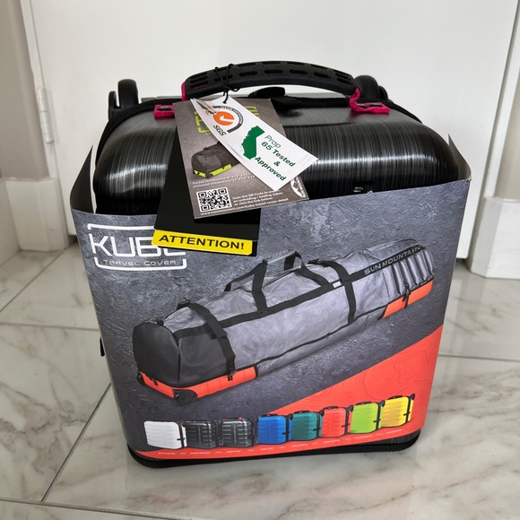 NWT Kube Travel golf bag cover Graphite hard shell with fuchsia pink handles - Picture 3 of 7
